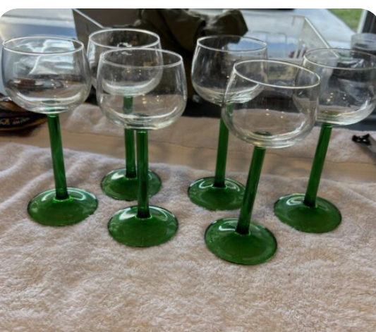 VTG Luminarc French Green Stem Glass