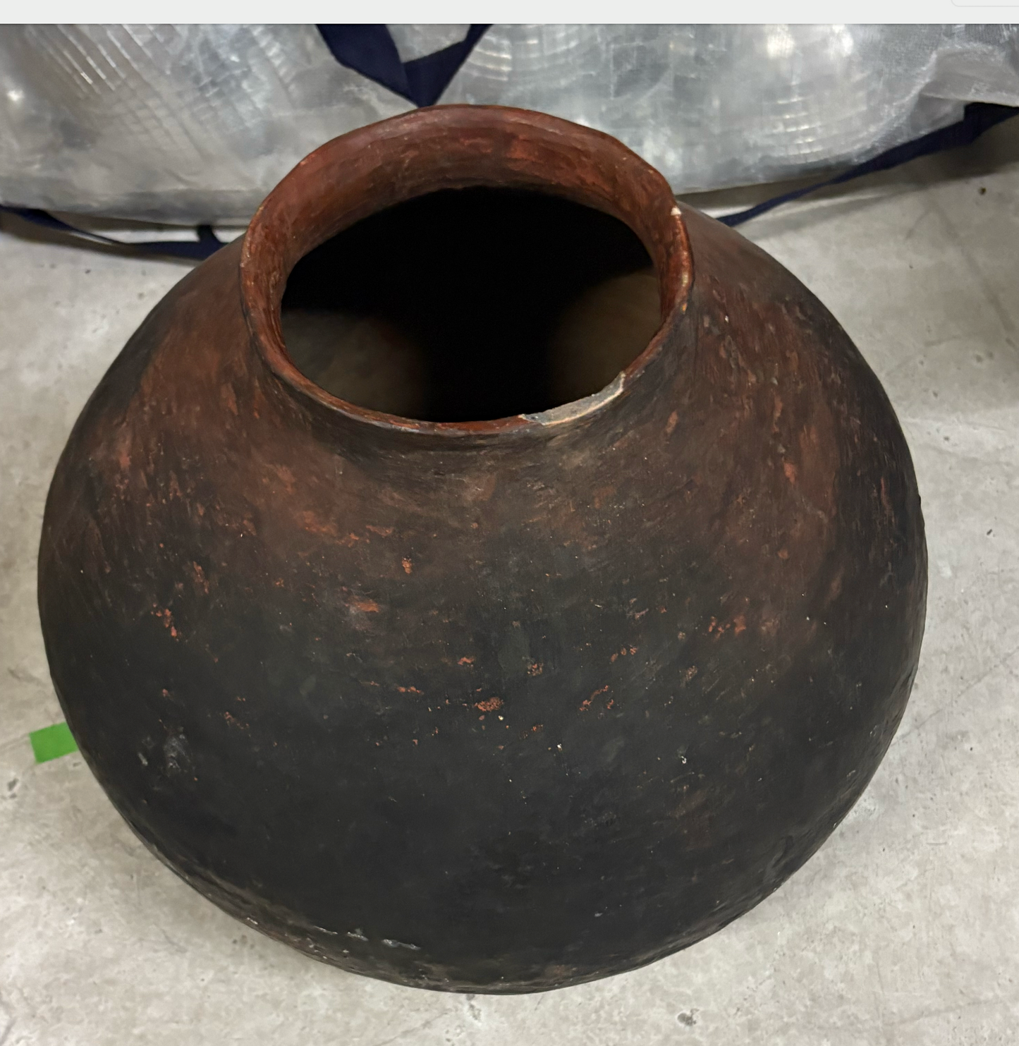 VTG Large Dark Wash Clay Pot